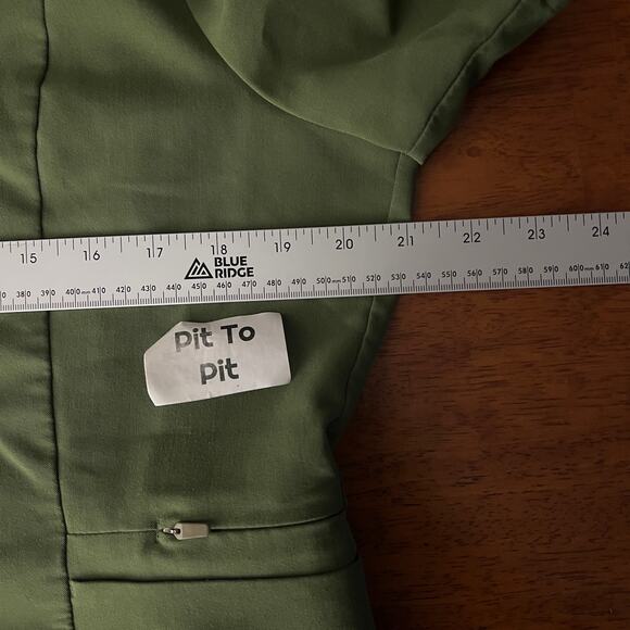 FIGS Women’s L Dark Olive Bristol Slim Henley Scrub Top Modern Medical Work RN - Picture 9 of 12